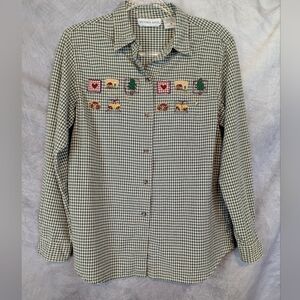 Victoria Jones Medium Gingham Green Christmas Shirt One Tiny Hole